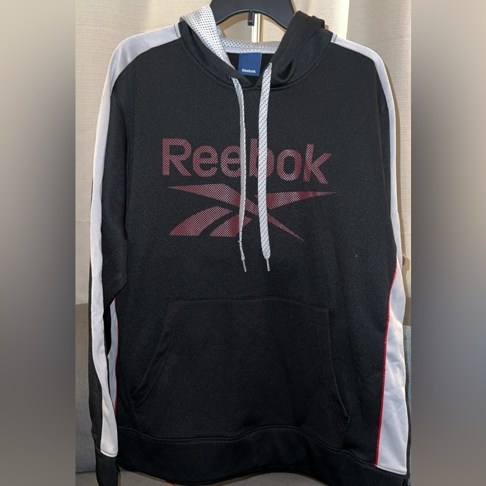 Men’s long sleeve hoodie sweater
